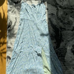 Abercrombie midi floral dress with slits!